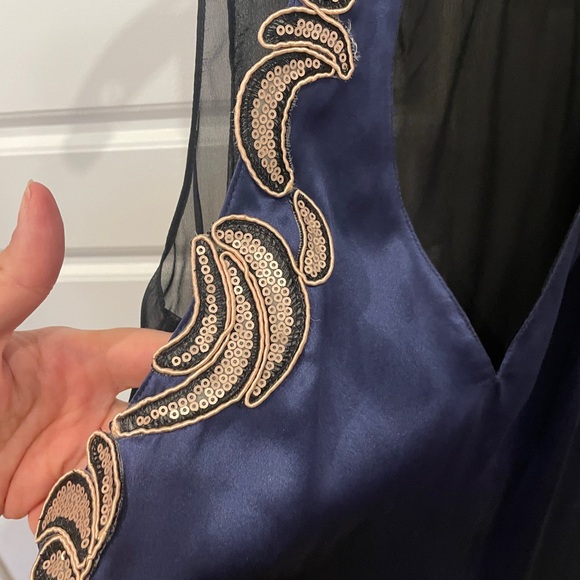3.1 Phillip lim embroidered appliqué silk top size 4 - Picture 6 of 11